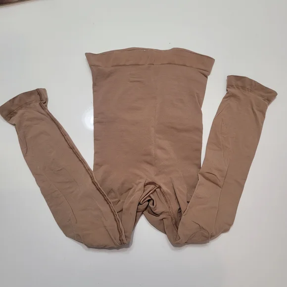 SKIMS Tan Shapewear Leggings Strong Support New Size M - Picture 6 of 14